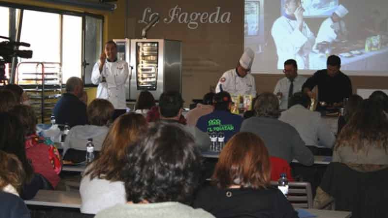 Alta participació en la jornada sobre cuina innovadora a les colònies