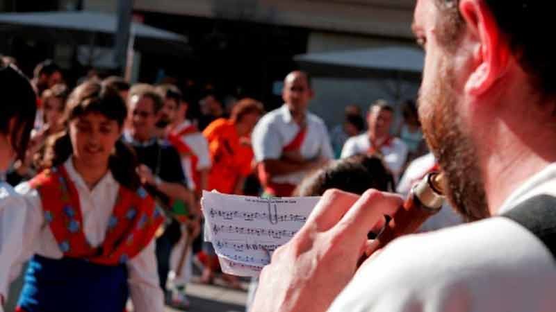 Més a prop d'una llei del patrimoni cultural immaterial català i de l'associacionisme cultural