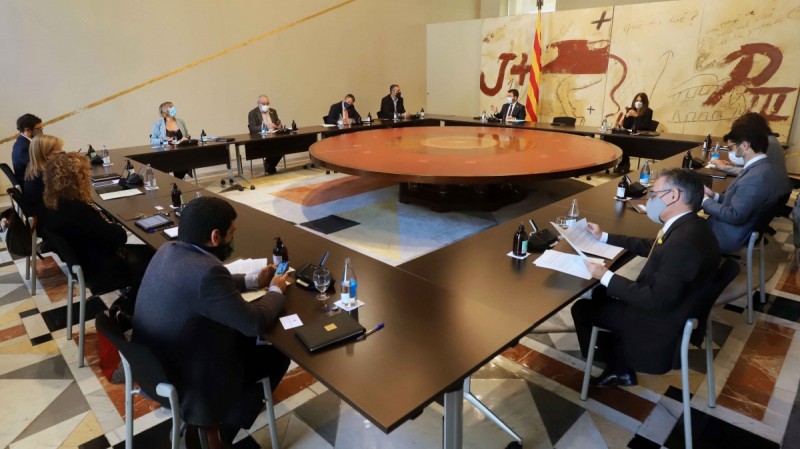 El Govern estableix noves mesures per fer front a l’avanç de la pandèmia